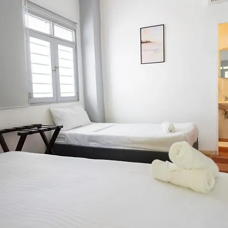 Bed and breakfast Casa Crespo 65-148