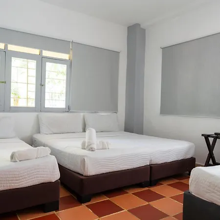 Casa Crespo 65-148 3*