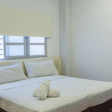 Bed and breakfast Casa Crespo 65-148 3*