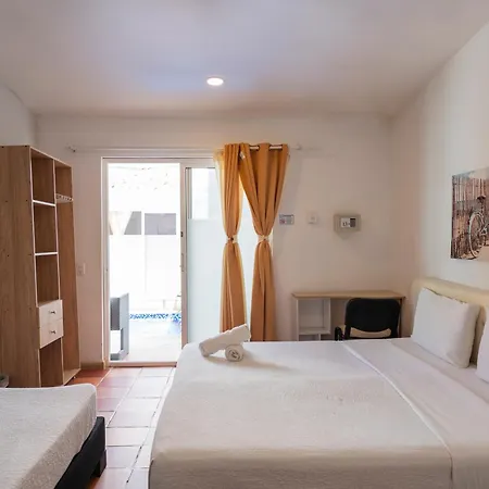 Bed and breakfast Casa Crespo 65-148 3*