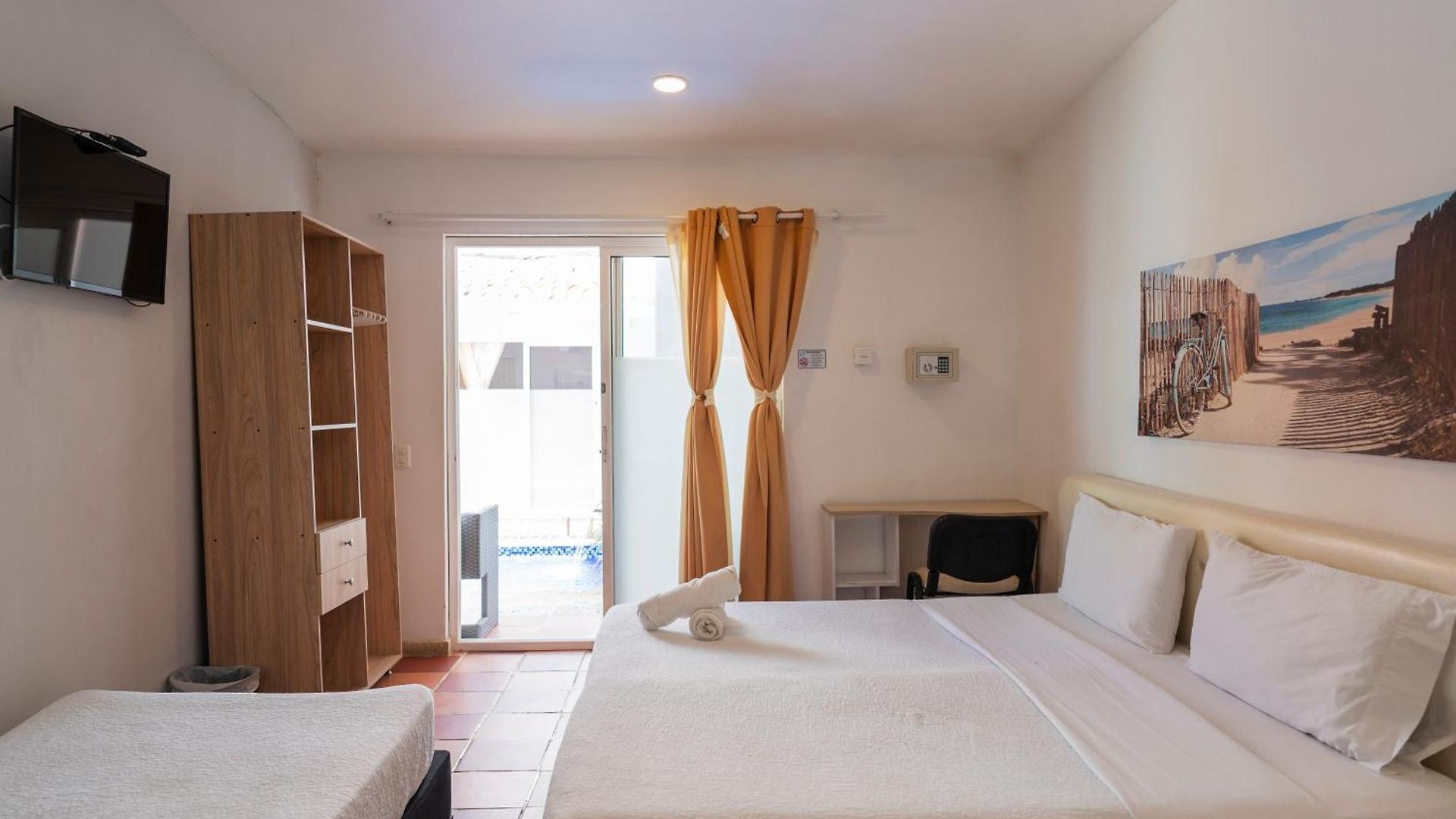 Bed and breakfast Casa Crespo 65-148 4*