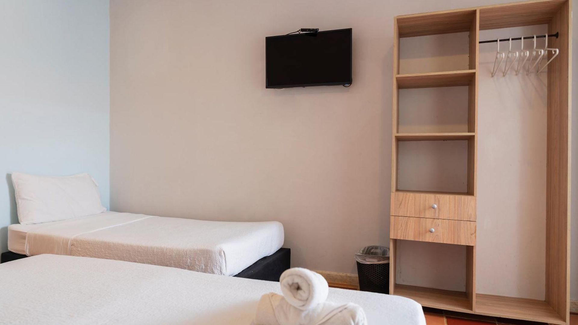 Bed and breakfast Casa Crespo 65-148 4*