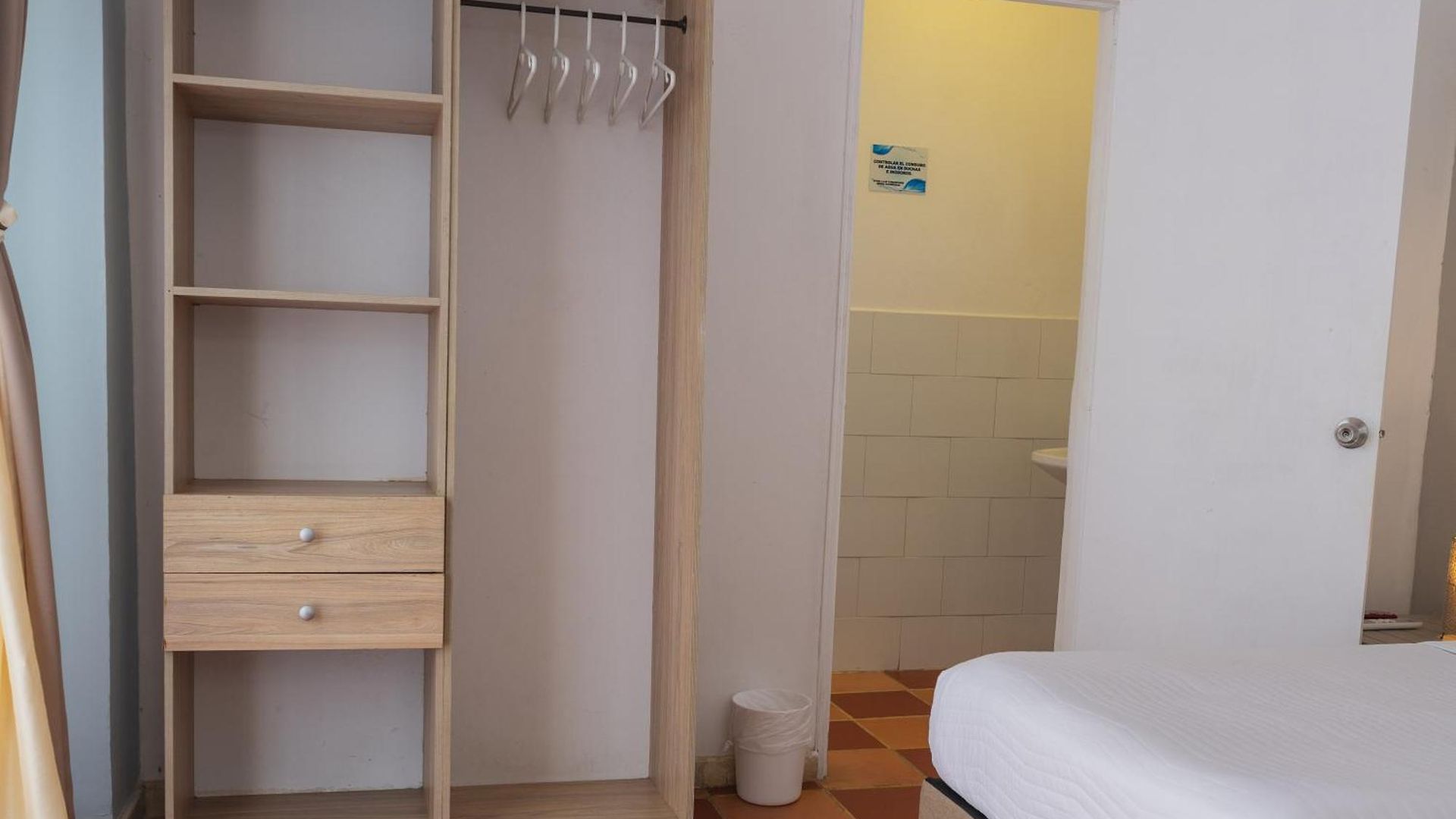 Bed and breakfast Casa Crespo 65-148 4*