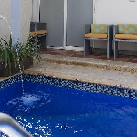 Bed and breakfast Casa Crespo 65-148 3*