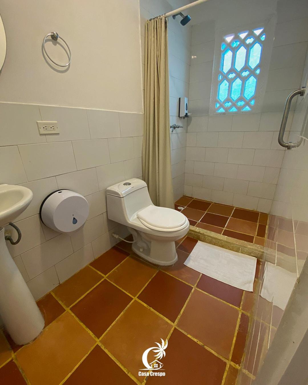 Bed and breakfast Casa Crespo 65-148 2*