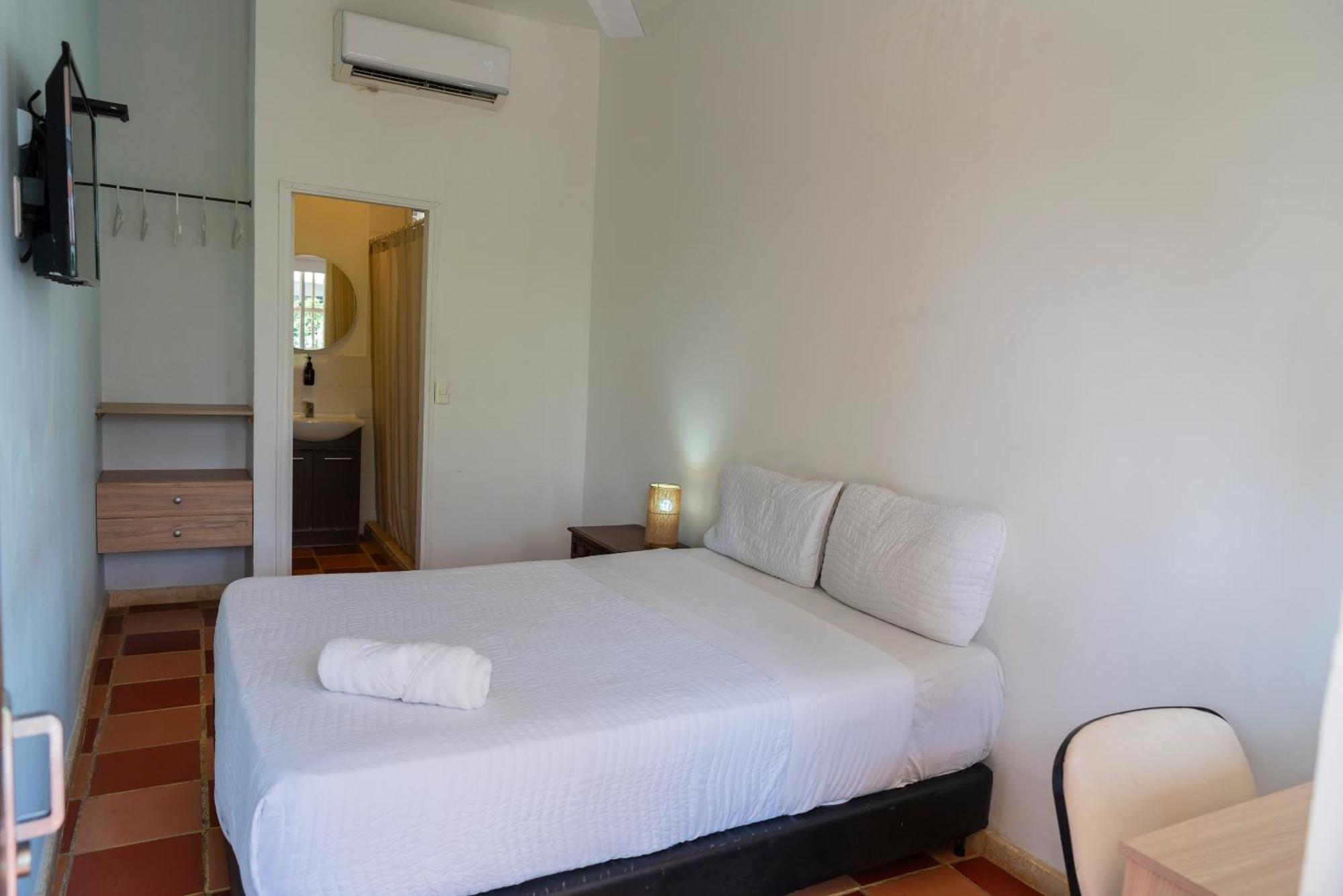 Bed and breakfast Casa Crespo 65-148 4*